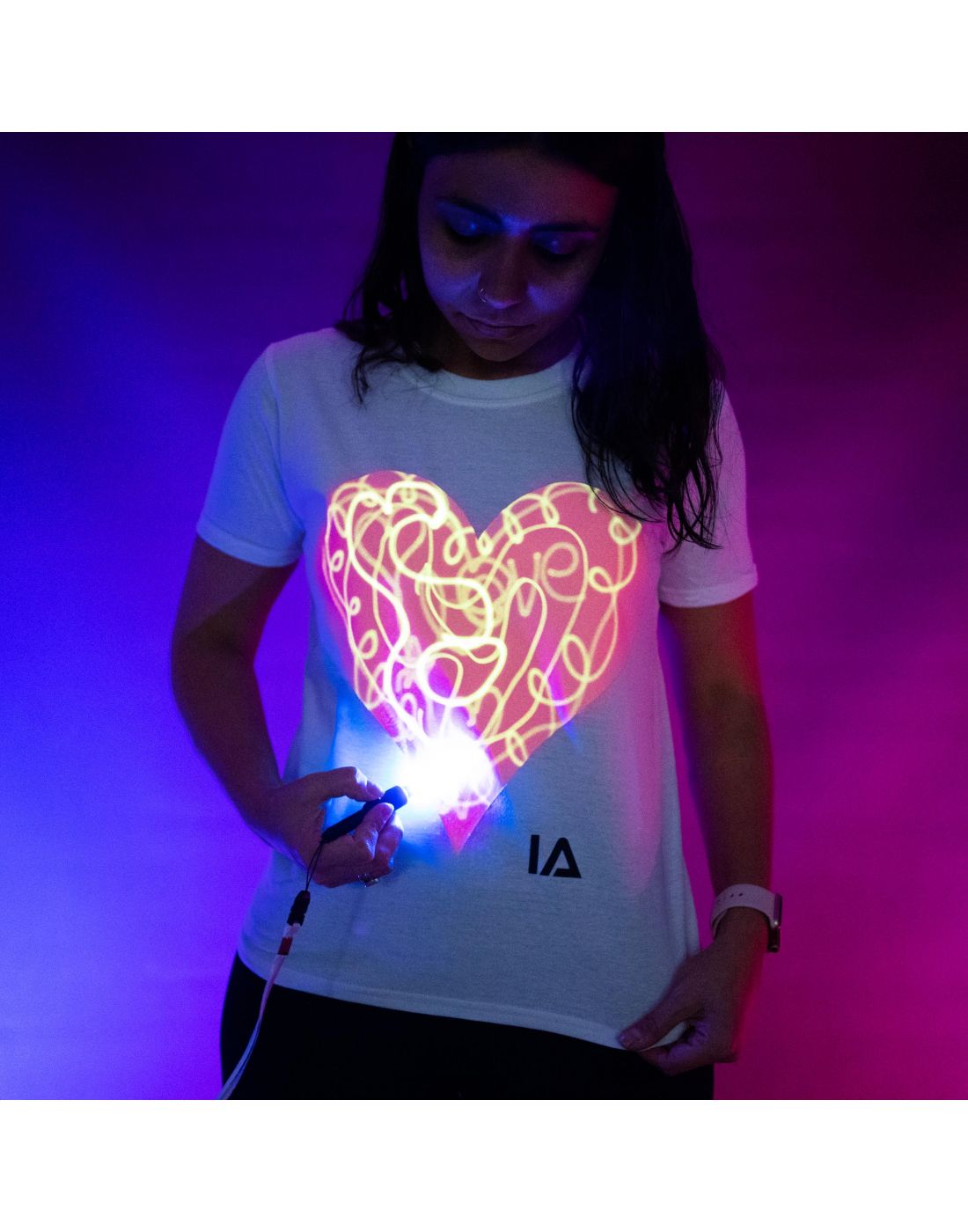 Illuminated Apparel.Παιδική Μπλούζα Interactive Glow Love Heart