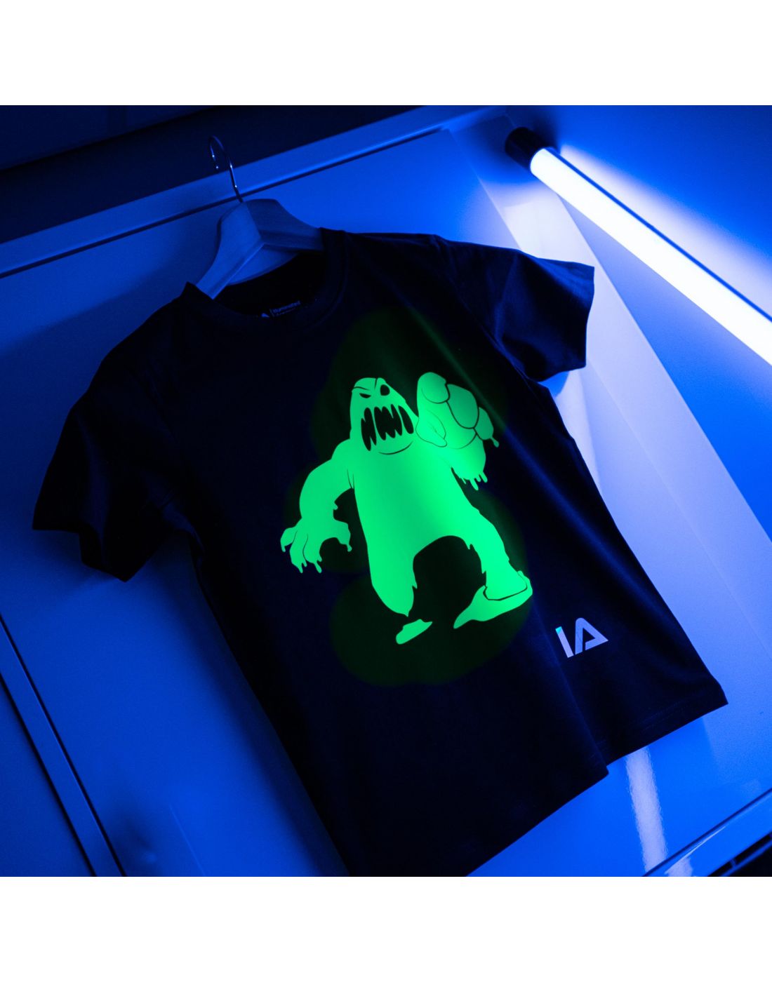 Illuminated Apparel.Παιδική Μπλούζα Interactive Glow Love Heart Monster