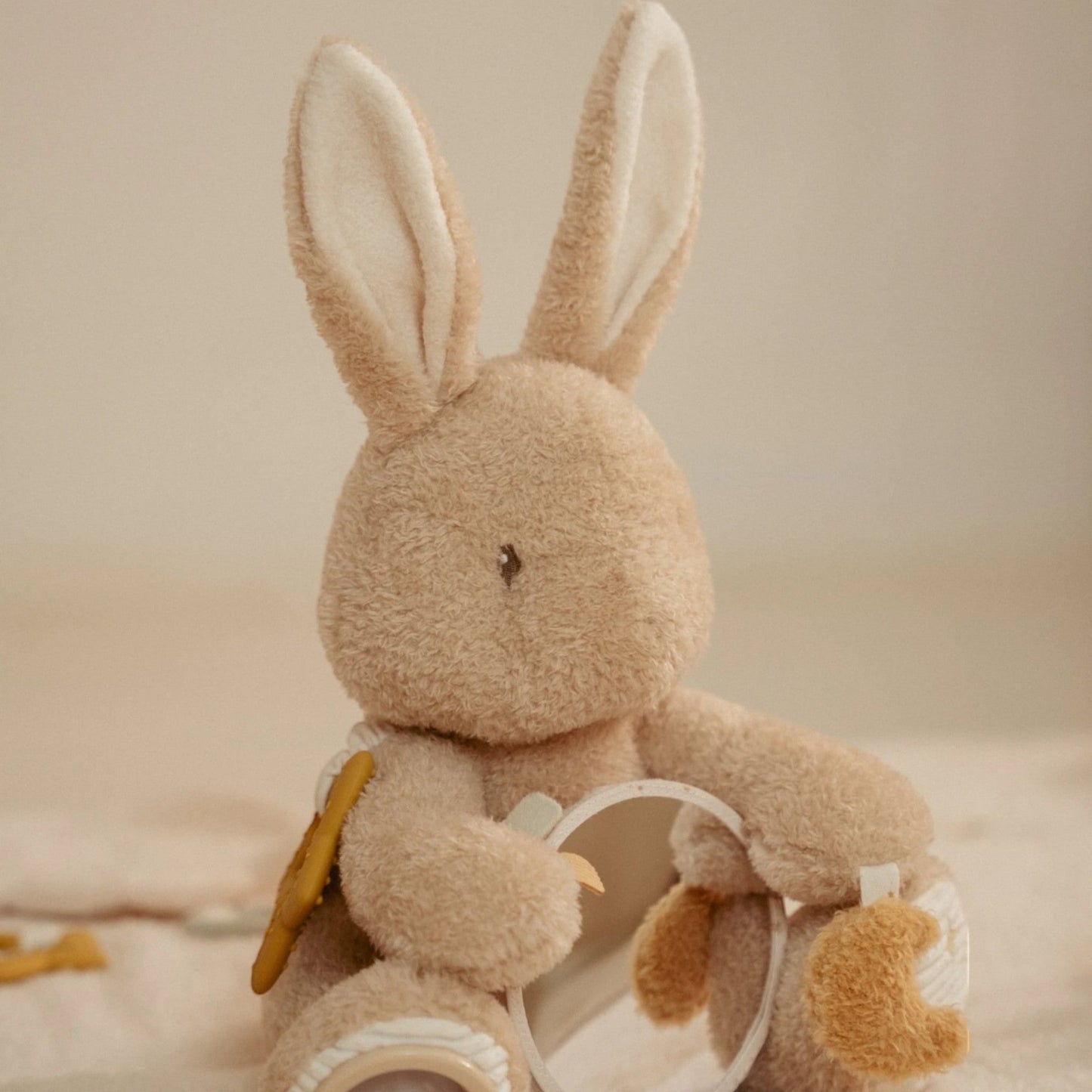 LITTLE DUTCH. Υφασμάτινο κουνελάκι δραστηριοτήτων Baby Bunny GRS