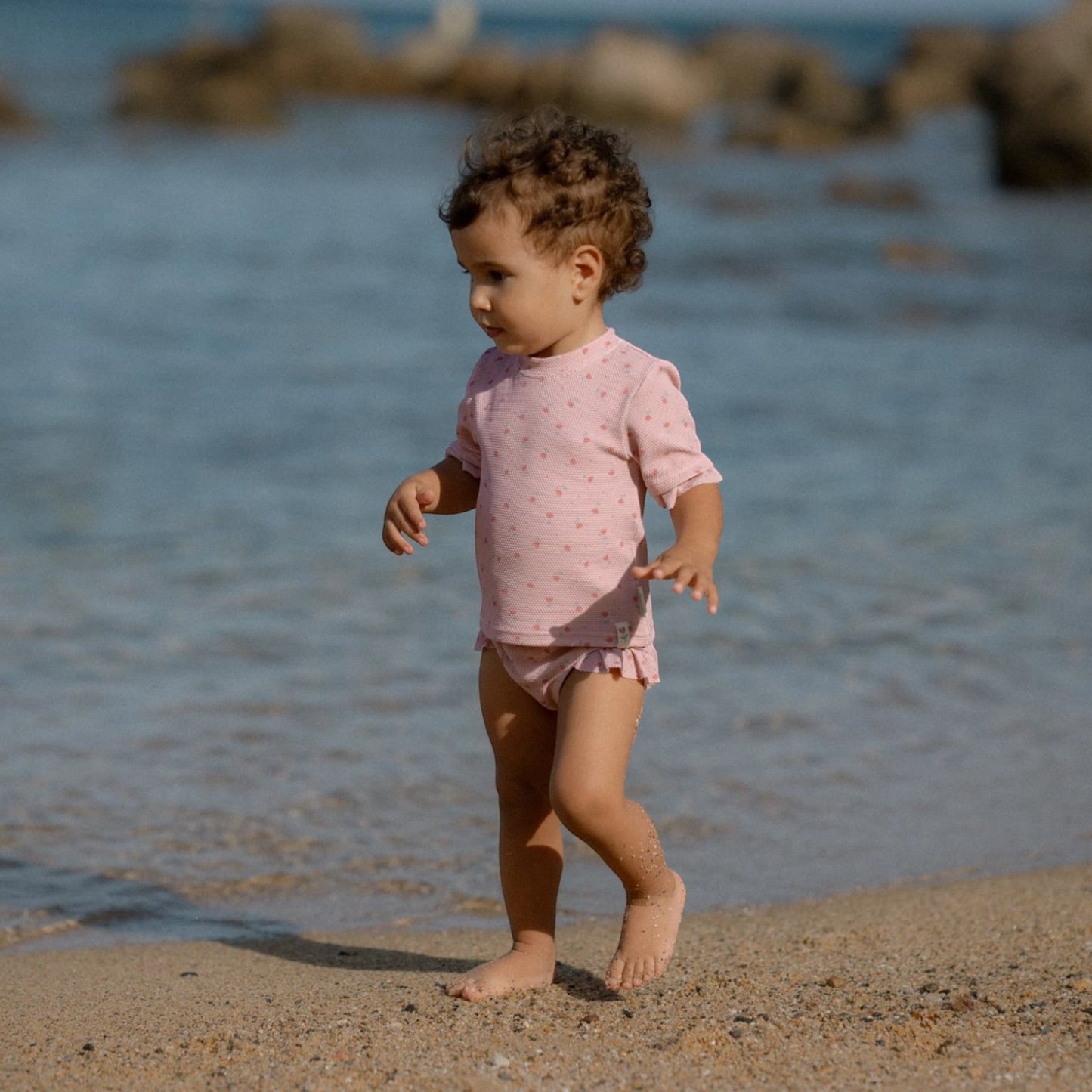 LITTLE DUTCH. Μπλουζάκι κοντομάνικο με προστασία UV Sunny Flowers Blush