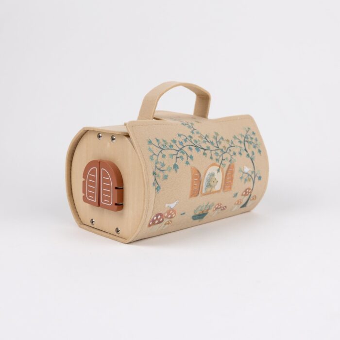 Egmont Toys. Ξύλινο Σπιτάκι με Μικρά Φιλαράκια