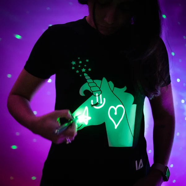 Illuminated Apparel.Παιδική Μπλούζα Interactive Glow Love Heart Unicorn