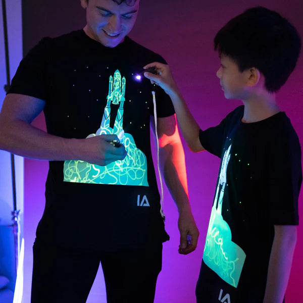 Illuminated Apparel.Παιδική Μπλούζα Interactive Glow Love Heart Rocket