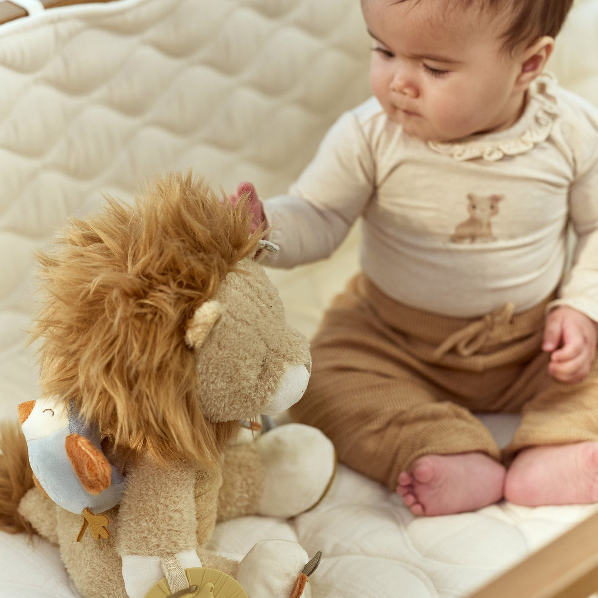 LITTLE DUTCH. Υφασμάτινο λιονταράκι δραστηριοτήτων Safari Friends GRS