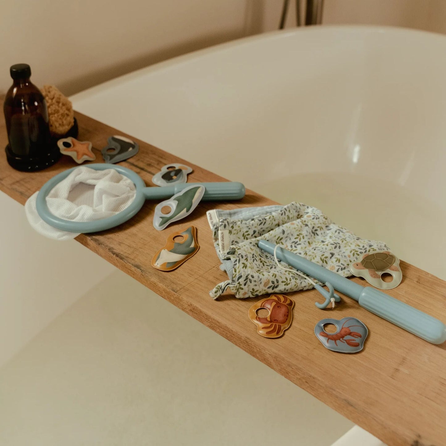 LITTLE DUTCH. Παιχνίδι ψαρέματος με απόχη (γαλάζιο)