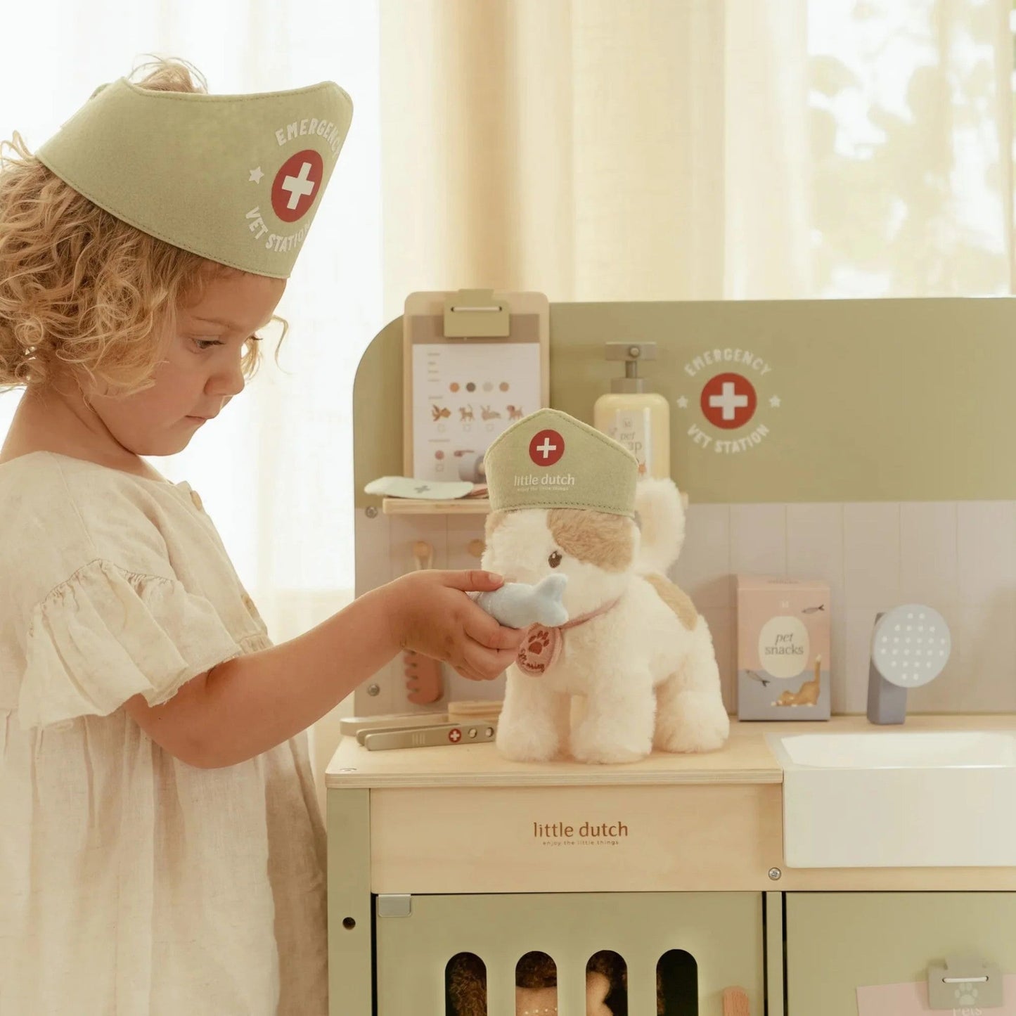 LITTLE DUTCH. Ξύλινο κτηνιατρείο FSC