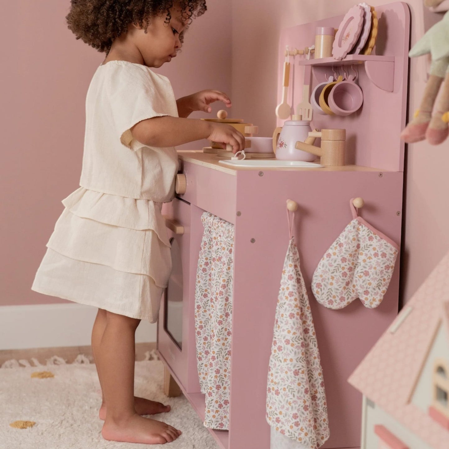LITTLE DUTCH. Ξύλινη κουζίνα με αξεσουάρ παιχνιδιού Ροζ FSC