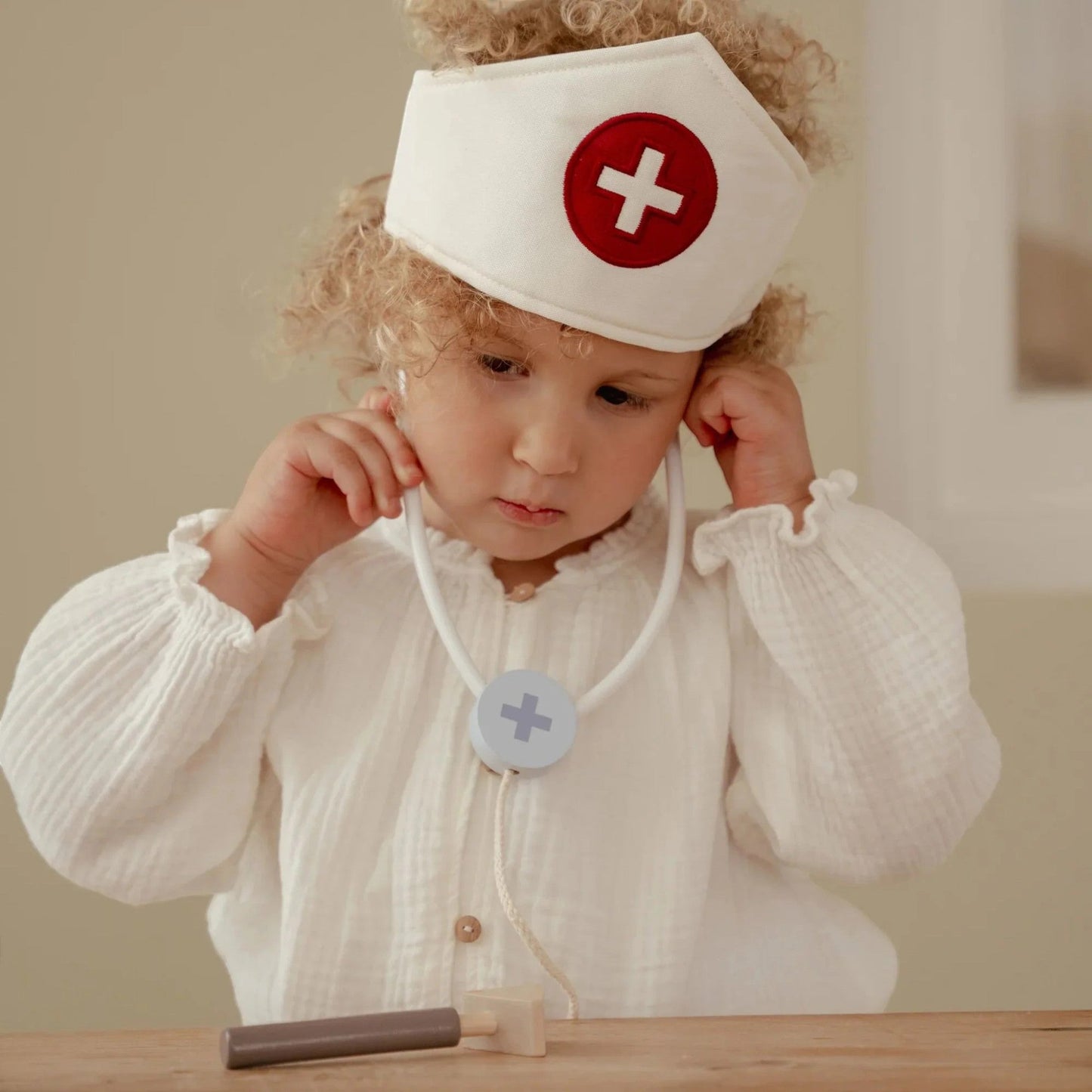 LITTLE DUTCH. Βαλιτσάκι γιατρού με ξύλινα εργαλεία FSC