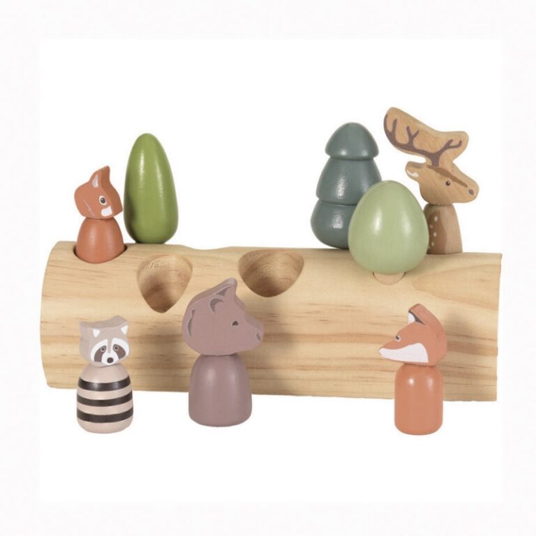 Egmont Toys.Ζωάκια σε κούτσουρο