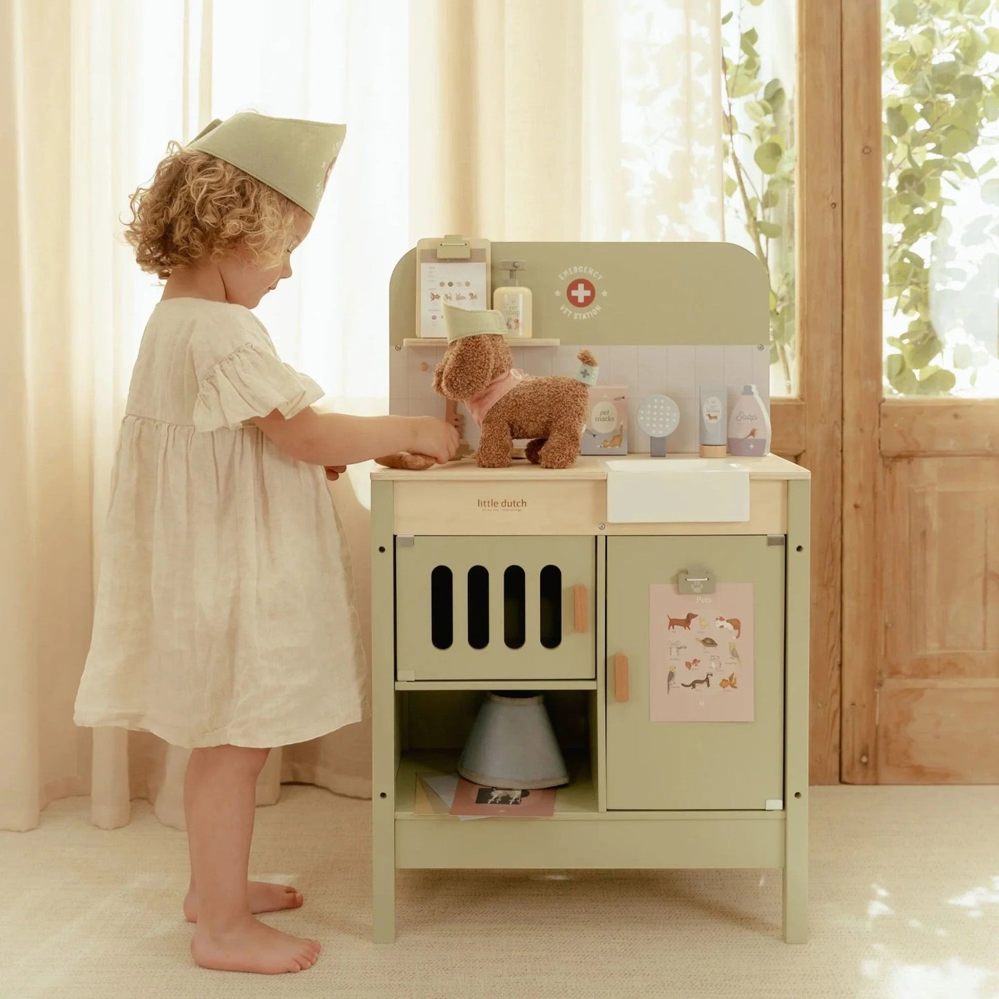 LITTLE DUTCH. Ξύλινο κτηνιατρείο FSC