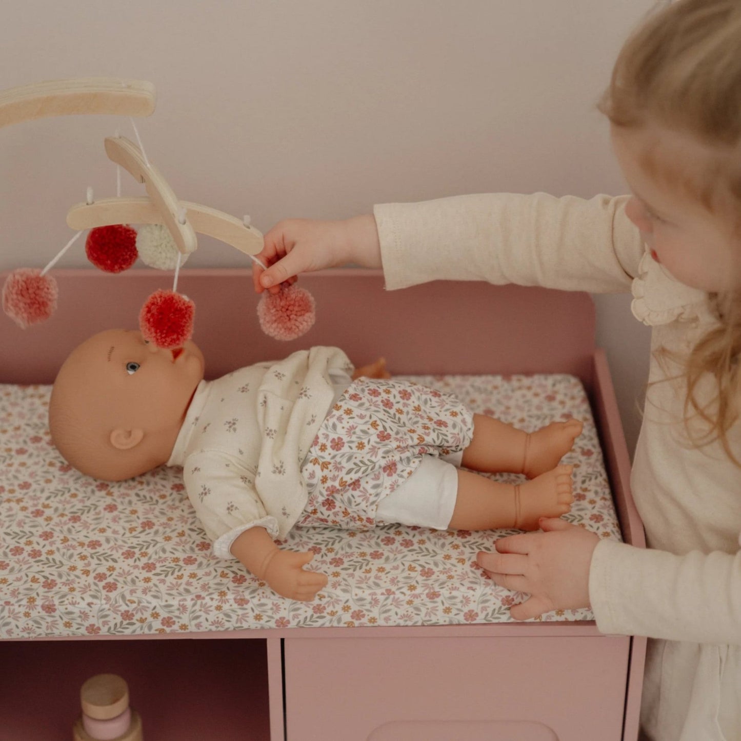LITTLE DUTCH. Ξύλινη αλλαξιέρα για κούκλες FSC