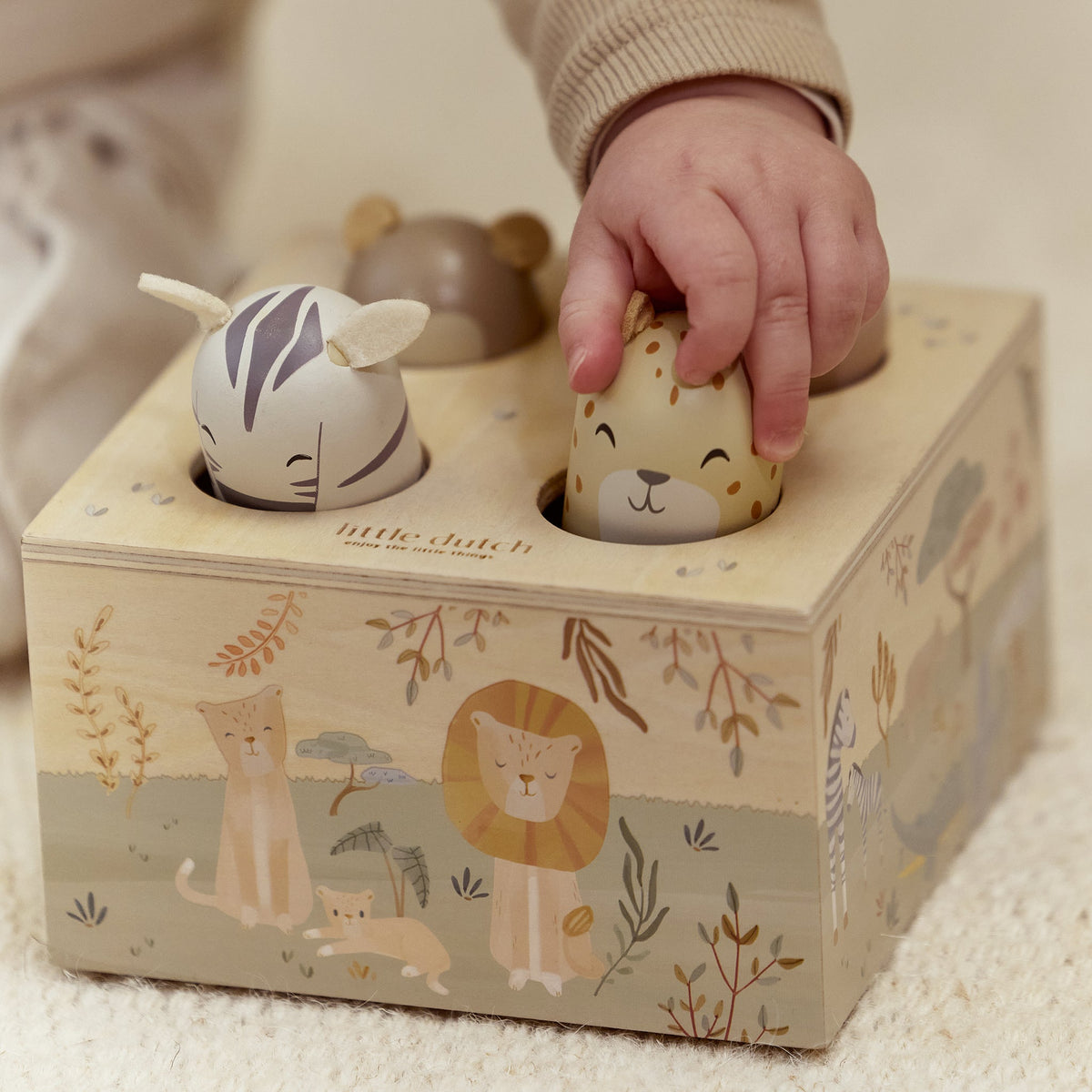 LITTLE DUTCH. Εκπαιδευτικό παιχνίδι pop-up Safari Friends FSC
