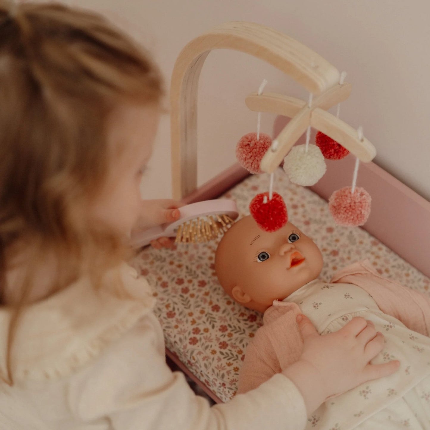 LITTLE DUTCH. Ξύλινη αλλαξιέρα για κούκλες FSC