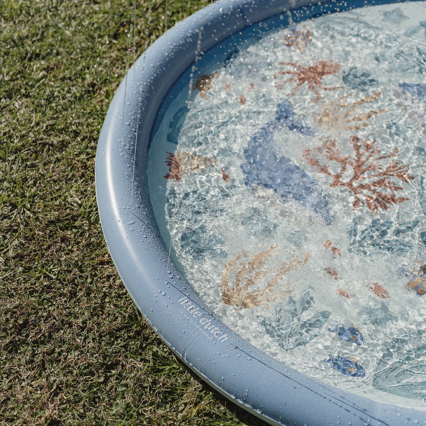 LITTLE DUTCH. Φουσκωτό στρώμα παιχνιδιού Sprinkler Ocean World Μπλε 150 εκ.