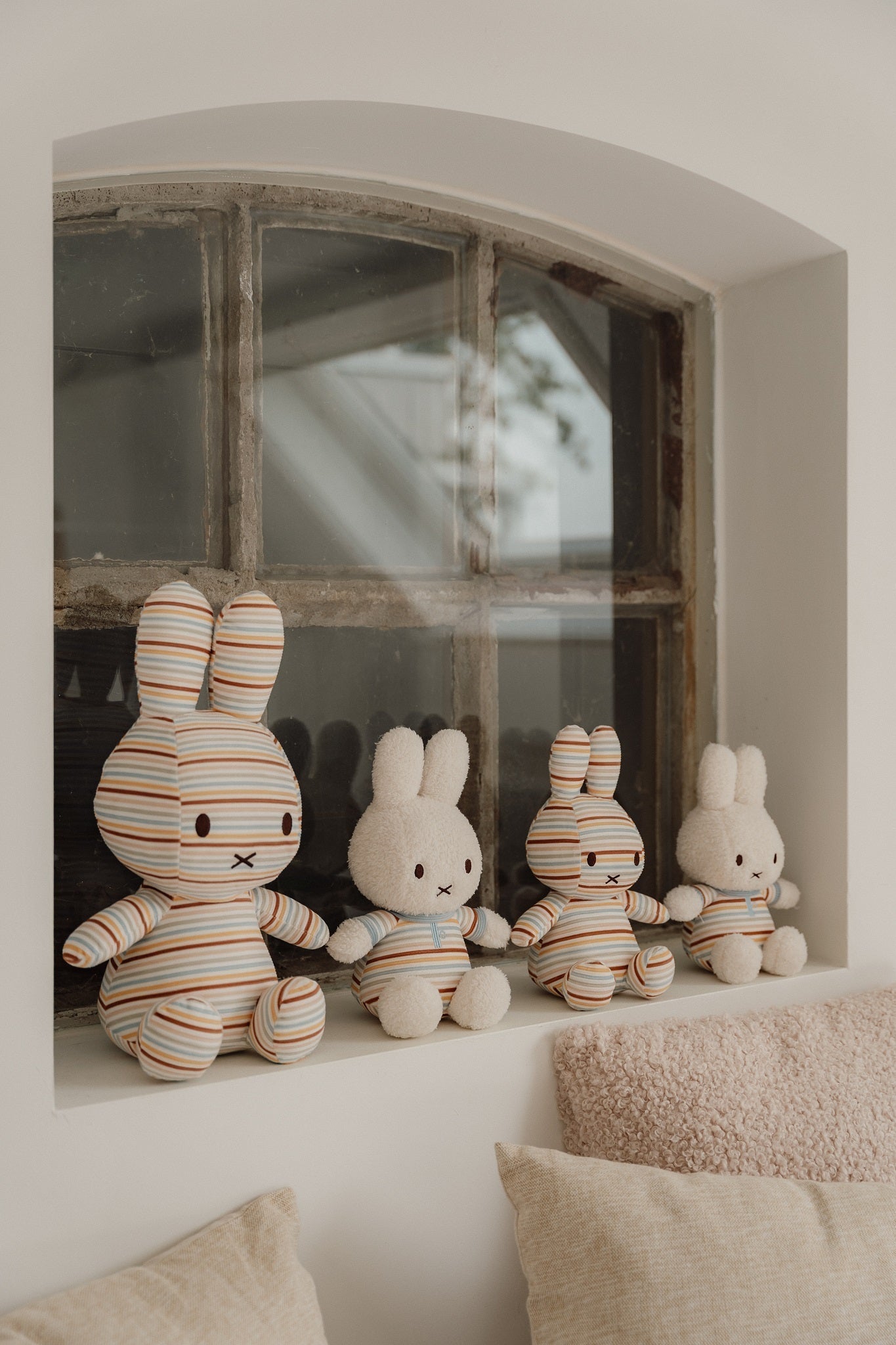 LITTLE DUTCH. Υφασμάτινο κουκλάκι Miffy Vintage Sunny Stripes 25cm