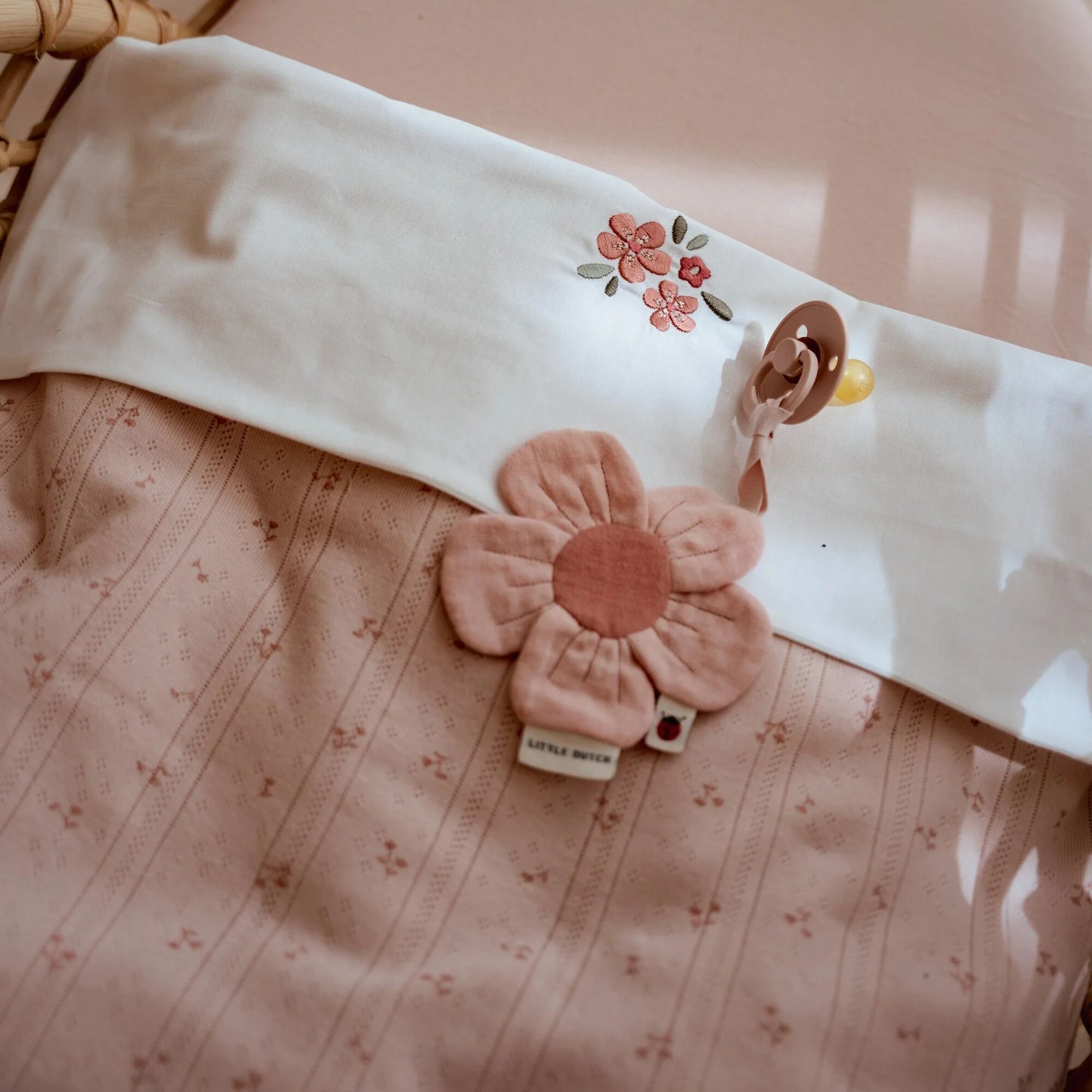 LITTLE DUTCH. Κουβέρτα καλοκαιρινή Pure Blossom 70x100