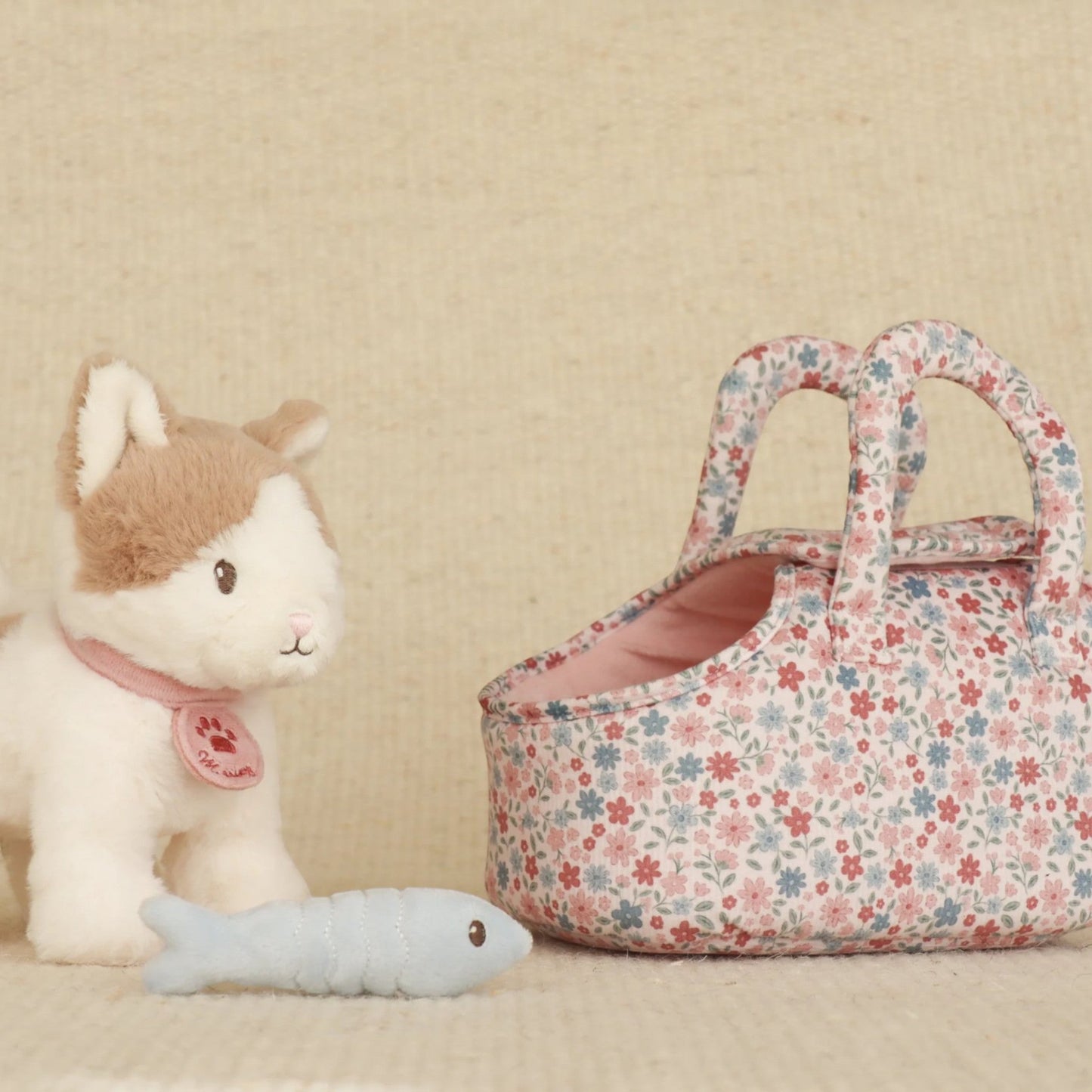 LITTLE DUTCH. Υφασμάτινη γατούλα Marley σε καλαθούνα GRS