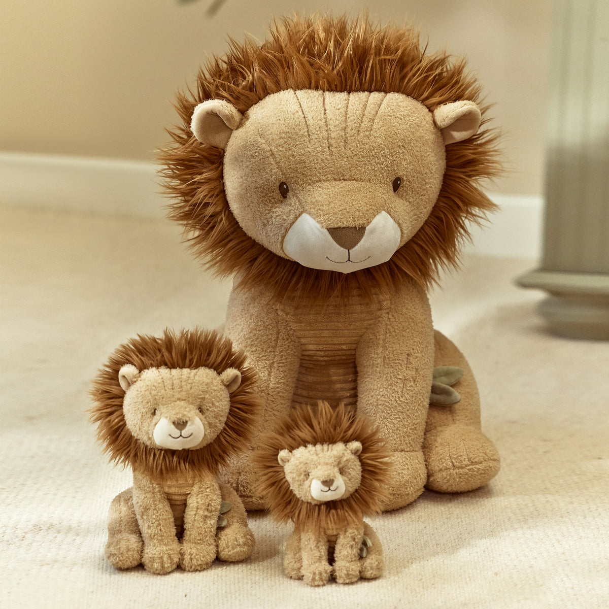 LITTLE DUTCH. Υφασμάτινο λιονταράκι Safari Friends 17εκ. GRS