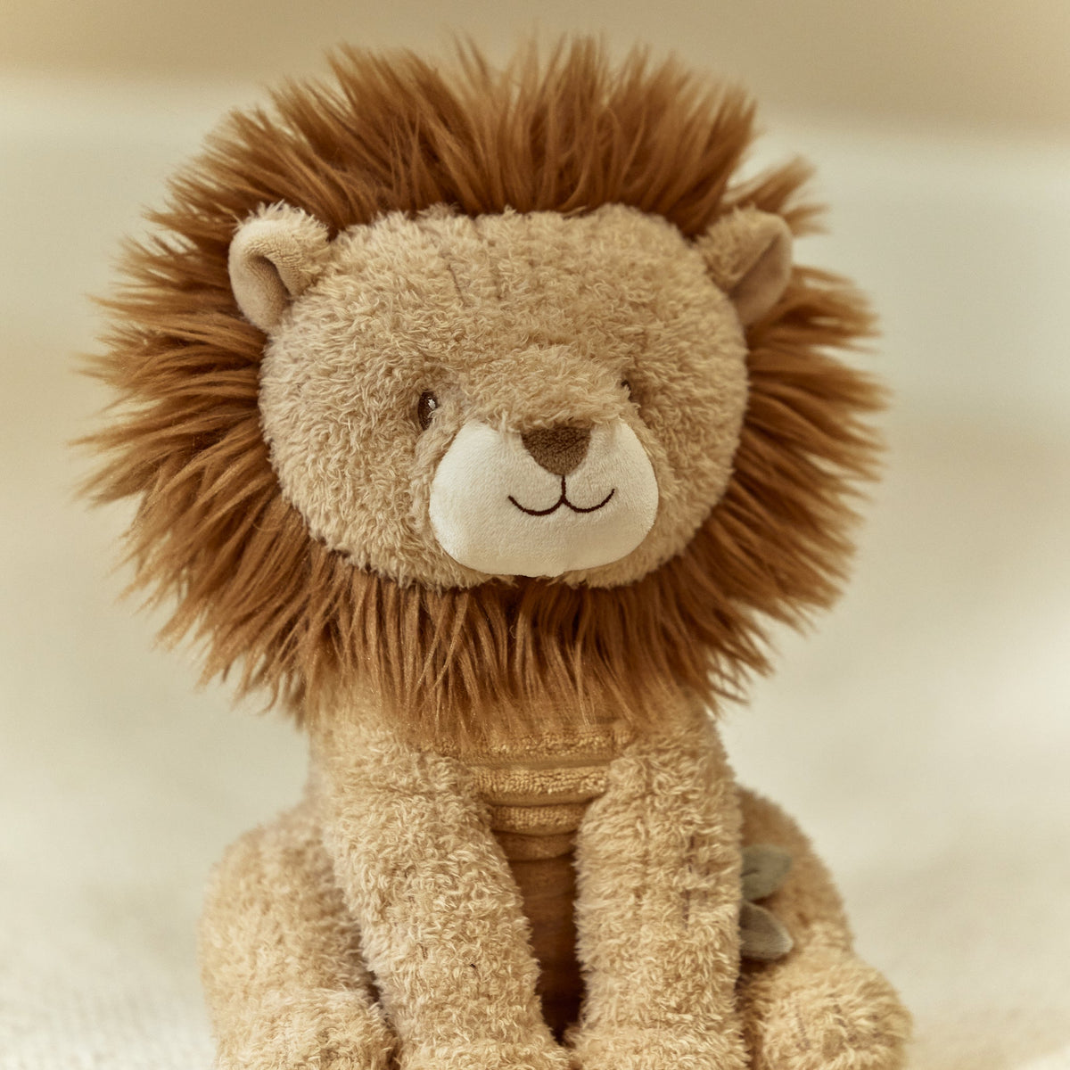 LITTLE DUTCH. Υφασμάτινο λιονταράκι Safari Friends 25εκ. GRS