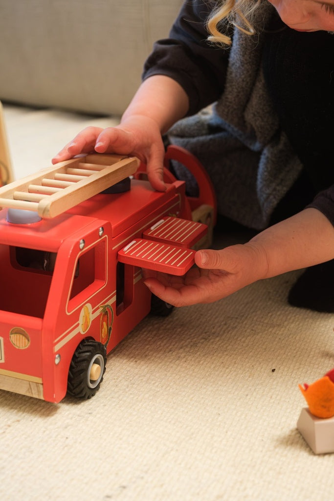 Egmont Toys. Πυροσβεστικό Όχημα με Μικρό Φιλαράκι – Μεγάλο