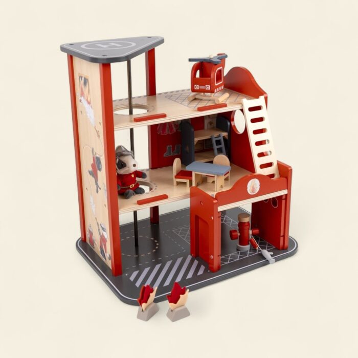 Egmont Toys. Μεγάλος Πυροσβεστικός Σταθμός με Αξεσουάρ και Μικρό Φιλαράκι