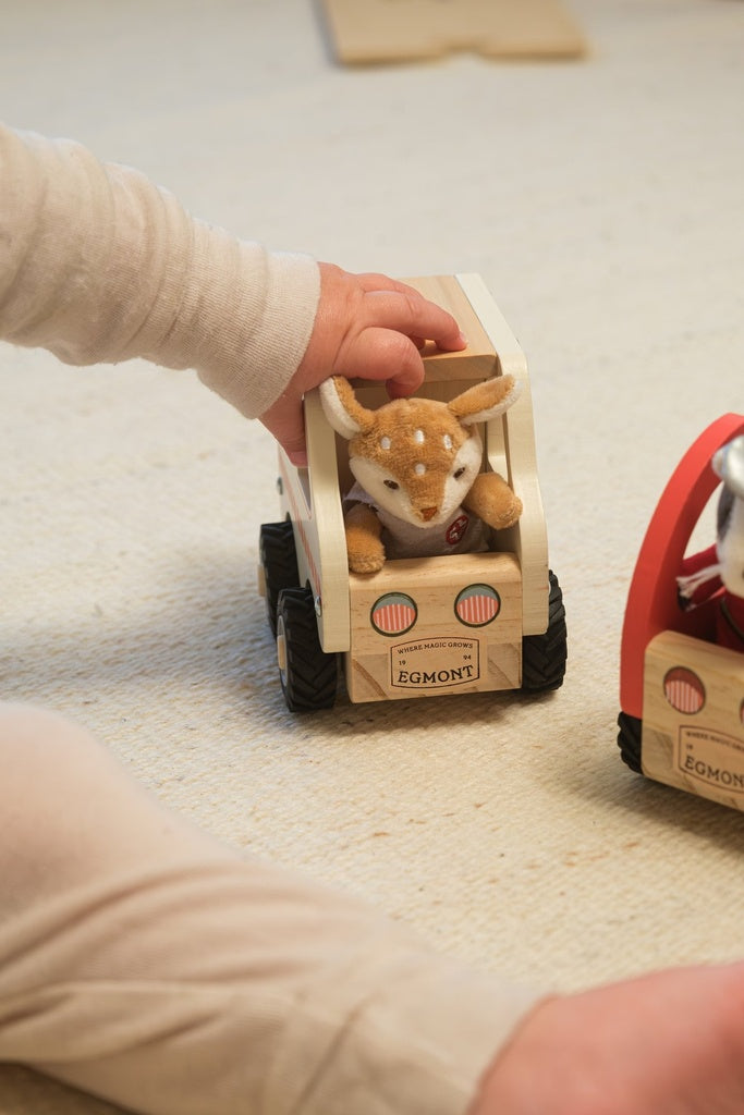 Egmont Toys. Ασθενοφόρο με Μικρό Φιλαράκι
