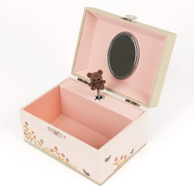 Egmont Toys. Μουσική Κοσμηματοθήκη 4 Εποχές