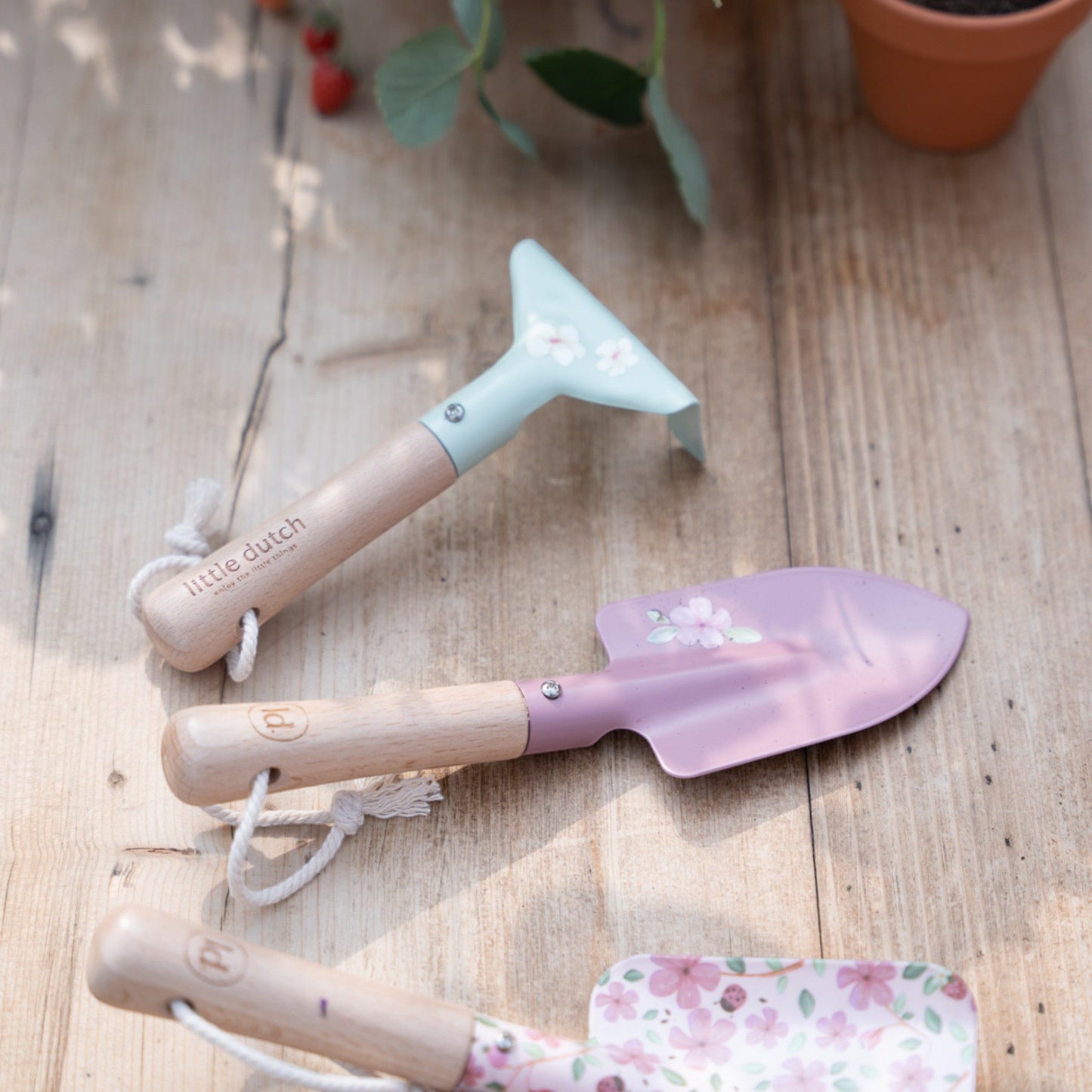 LITTLE DUTCH. Σετ παιδικών εργαλείων κήπου Fairy Garden FSC
