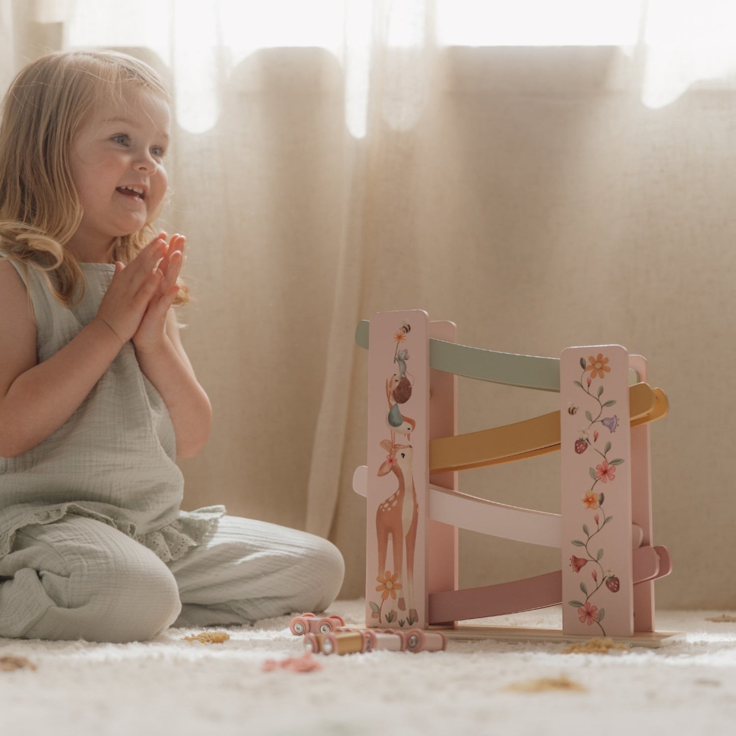 LITTLE DUTCH. Ξύλινη πίστα αγώνων με αυτοκινητάκια Fairy Garden FSC