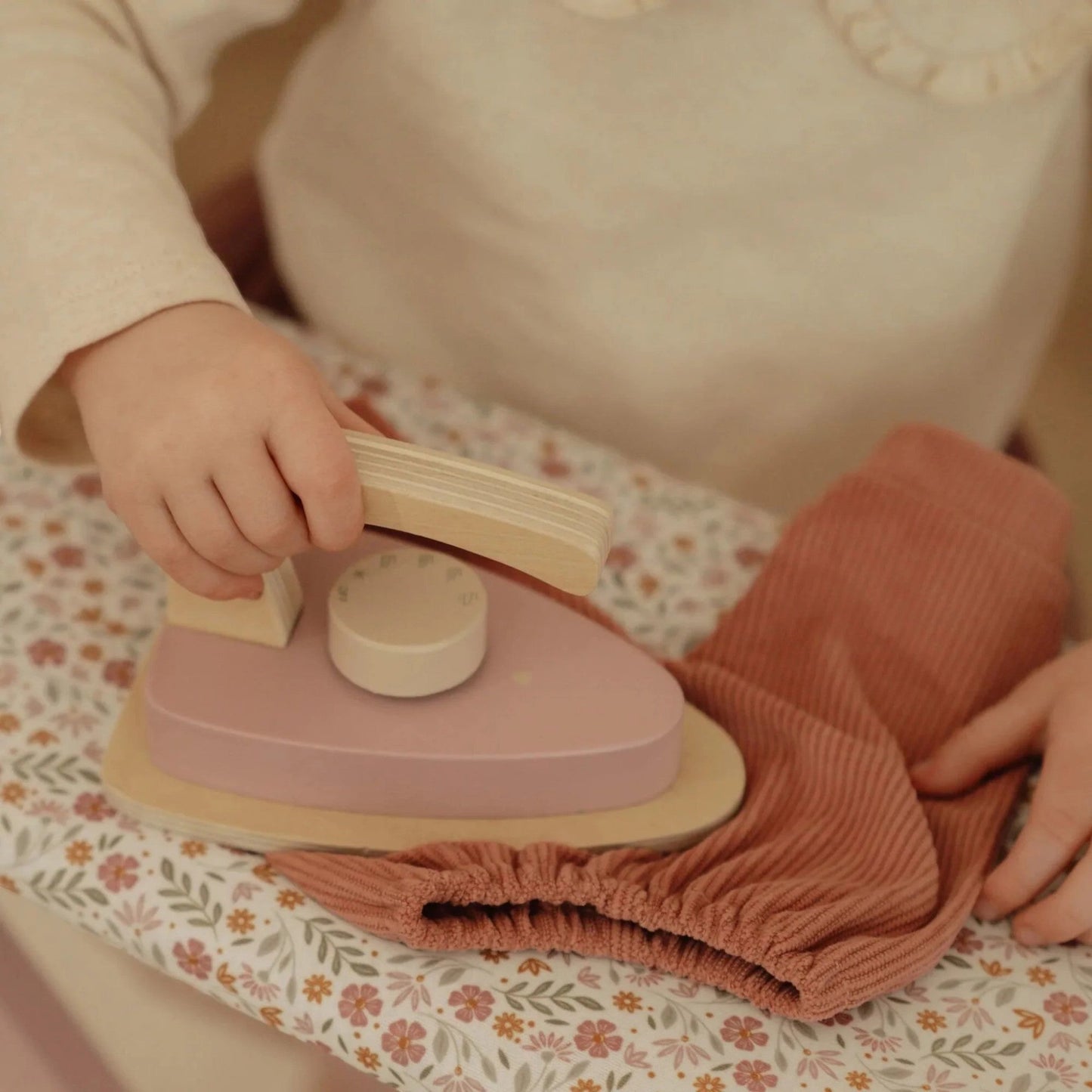 LITTLE DUTCH. Ξύλινη σιδερώστρα FSC