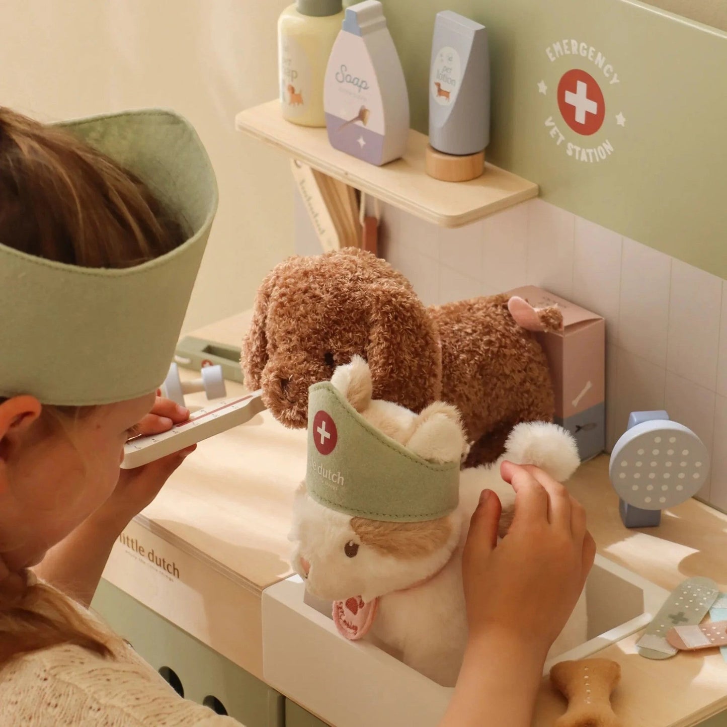 LITTLE DUTCH. Ξύλινο κτηνιατρείο FSC