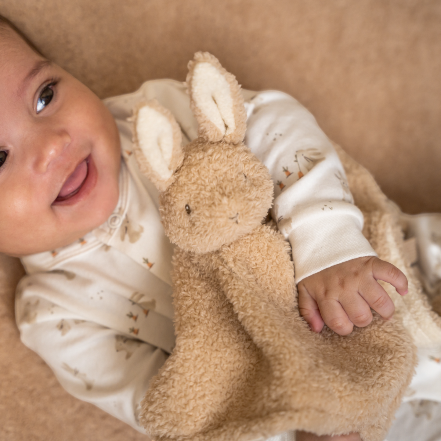 LITTLE DUTCH. Υφασμάτινο ντουντού κουνελάκι Baby Bunny