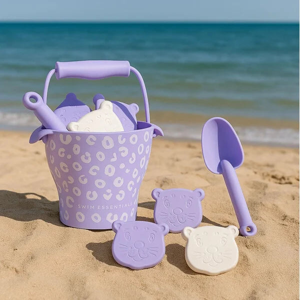 Swim Essentials: Σετ με παιχνίδια άμμου-Κουβαδάκι-Φτυάρι-Καλούπια-Lila Leopard