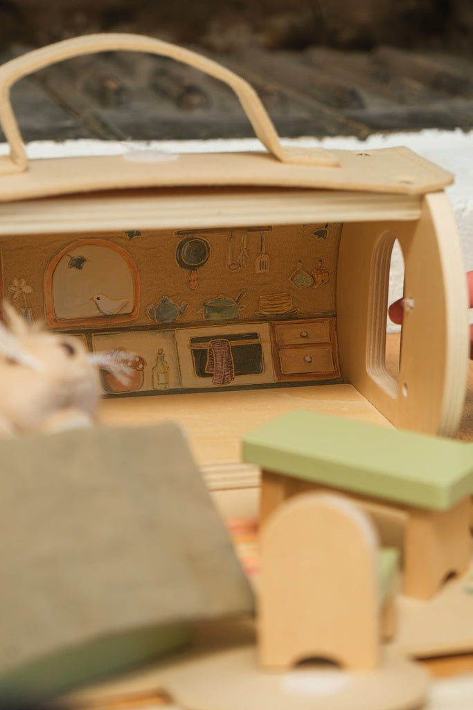 Egmont Toys. Ξύλινο Σπιτάκι με Μικρά Φιλαράκια