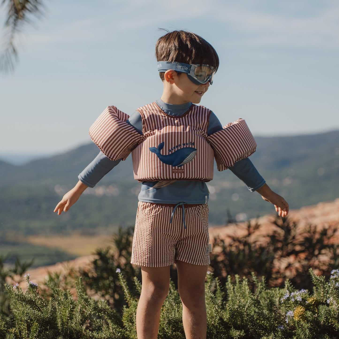 LITTLE DUTCH. Παιδικό μαγιό βερμούδα για αγόρια Ocean Brown Stripes