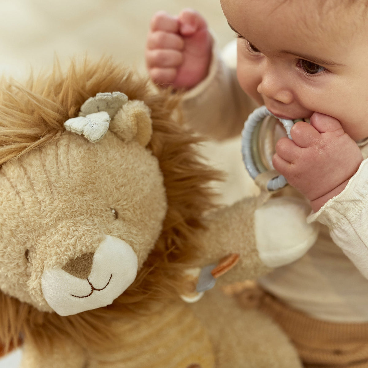 LITTLE DUTCH. Υφασμάτινο λιονταράκι δραστηριοτήτων Safari Friends GRS