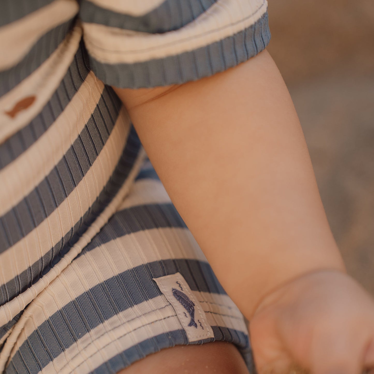 LITTLE DUTCH. Ολόσωμο κοντομάνικο μαγιό Ocean Blue Stripes