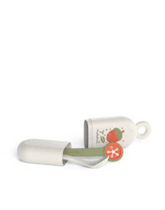 Suavinex. On the go set: spoon + spoon holder + bib clip Goji