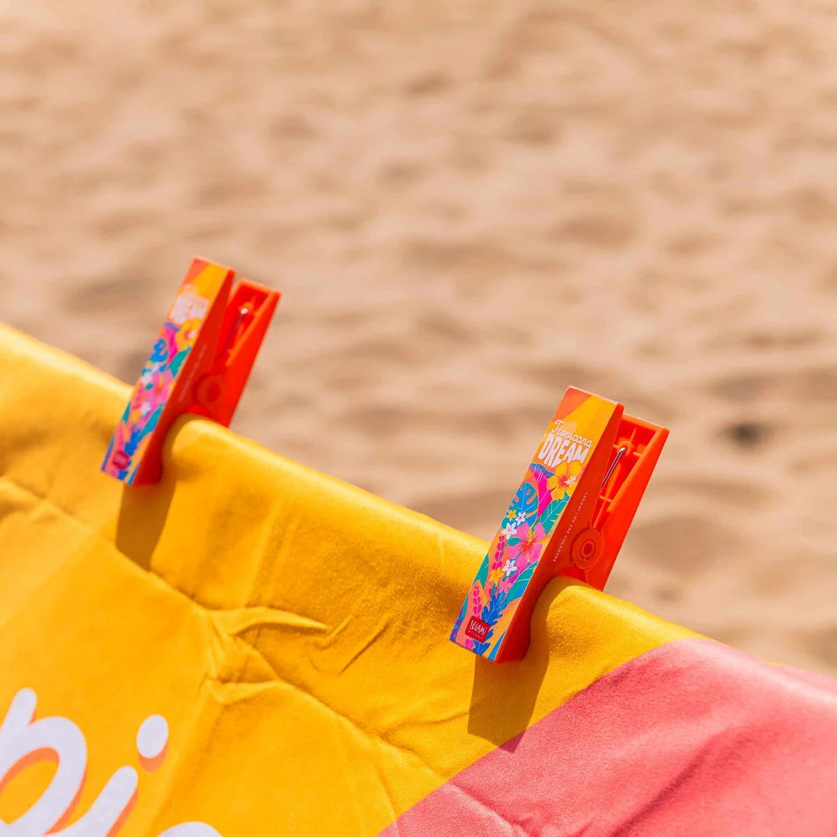 Legami. Set of 2 Beach Towel Clips - Tropicana Dream - Beach Towel Clips