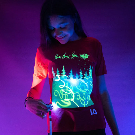 Illuminated Apparel.Παιδική Μπλούζα Interactive Glow Love Heart Flying Reindeers