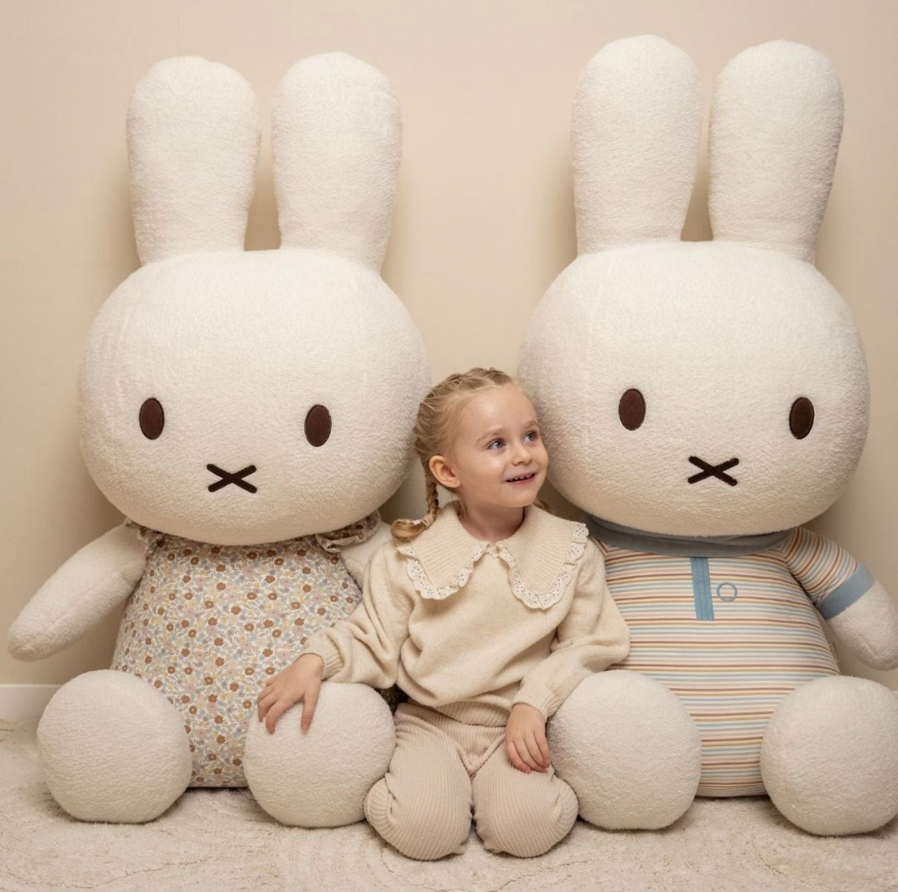 LITTLE DUTCH. Υφασμάτινη κούκλα Miffy Vintage Little Flowers 100cm