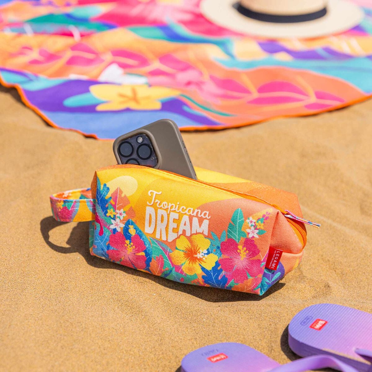 Legami. Tropicana Dream Thermal Beach Pouch