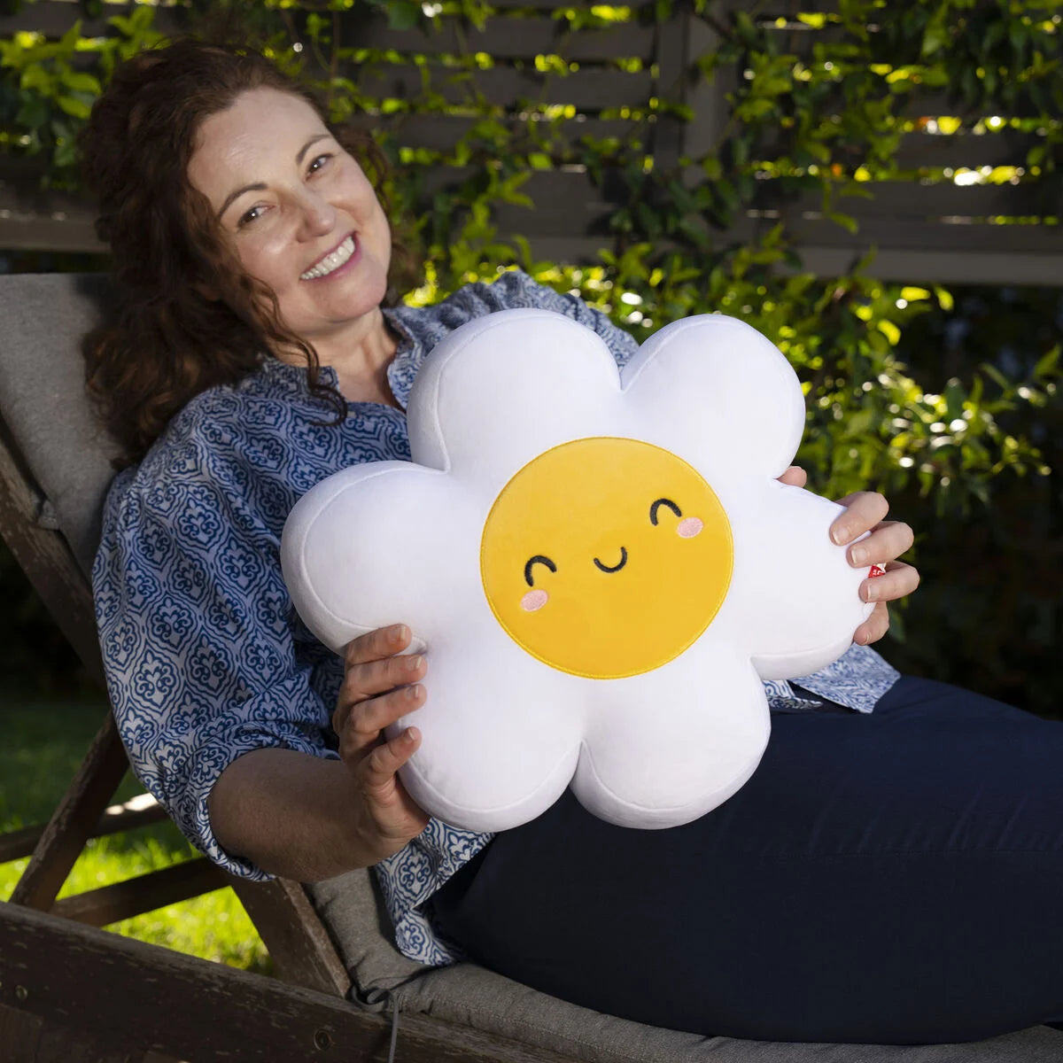 Legami Plush – Pillow - Super Soft! - Daisy
