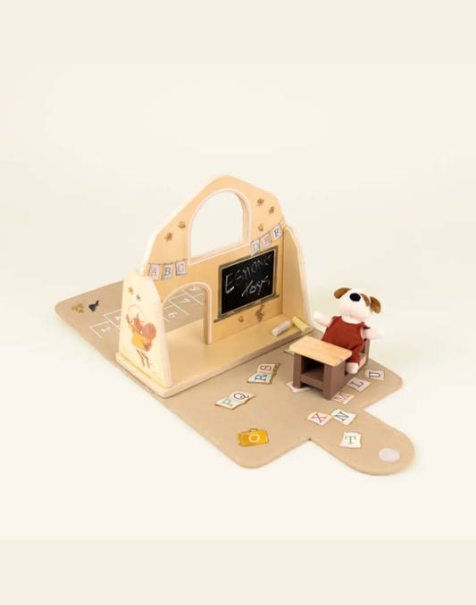 Egmont Toys. Ξύλινο Παιχνιδόσπιτο “Το Σχολείο” με Κουκλάκια και Αξεσουάρ