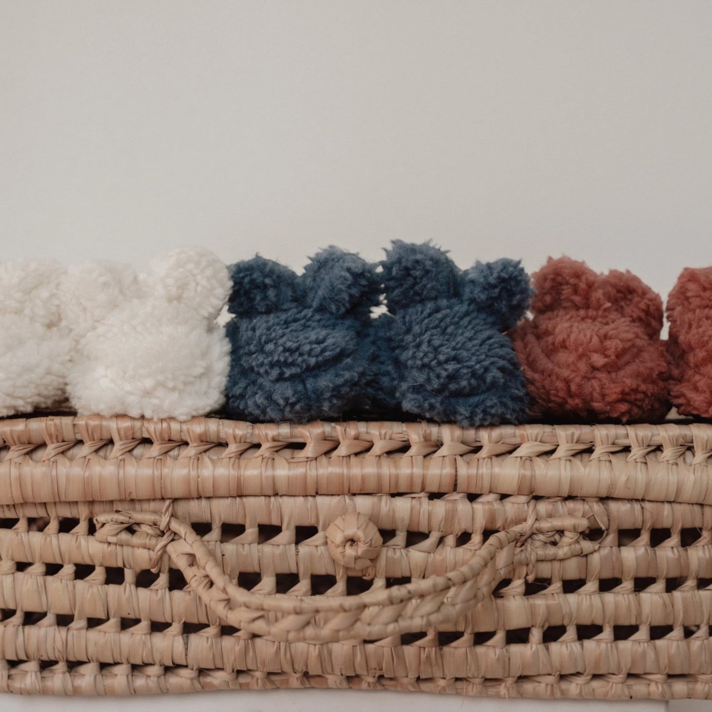 LITTLE DUTCH. Βρεφικά μποτάκια αγκαλιάς teddy Blue